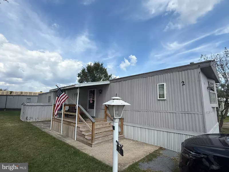 2 CARAVAN CT, Middletown, PA 17057