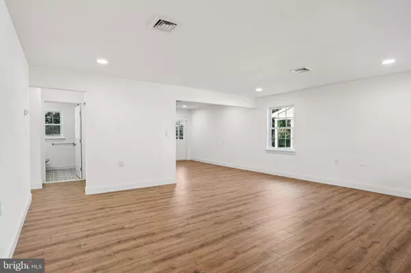 Southampton, NJ 08088,41 KINGSTON WAY