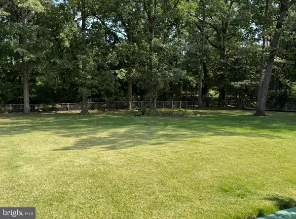 Lanham, MD 20706,7402 LOIS LN