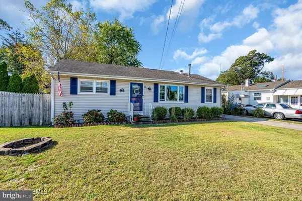 Island Heights, NJ 08732,18 LAKE AVE