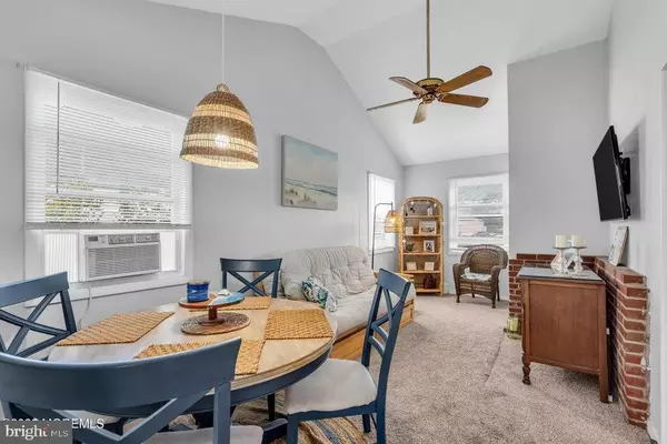 Island Heights, NJ 08732,18 LAKE AVE