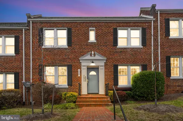 945 RANDOLPH ST NW #A, Washington, DC 20011