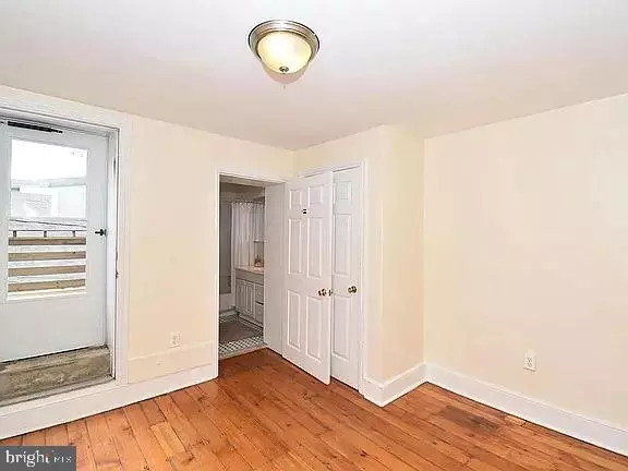 Philadelphia, PA 19127,4550 SILVERWOOD ST