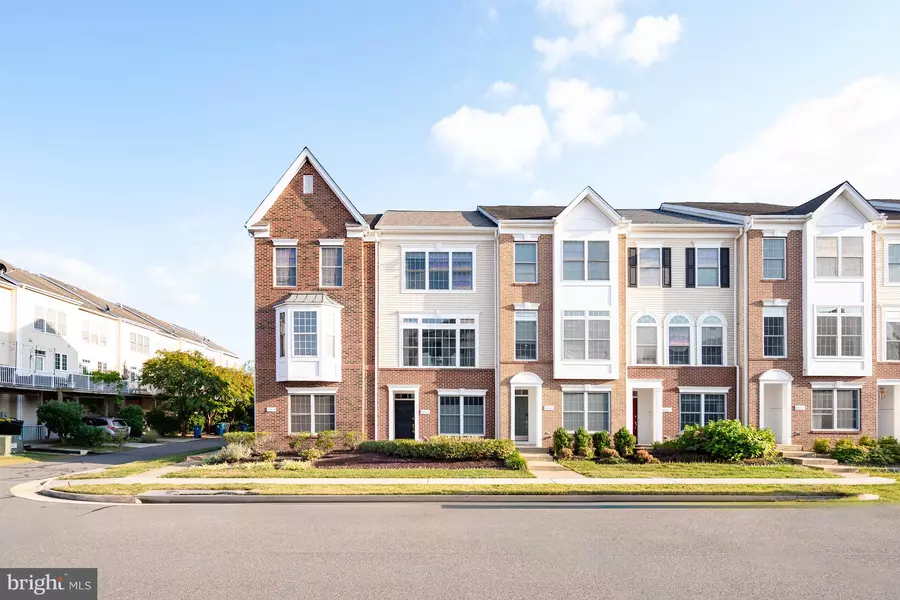 42667 HOMEFRONT TER, Chantilly, VA 20152