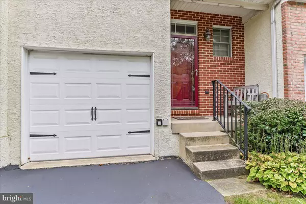 Broomall, PA 19008,124 CARLI DR