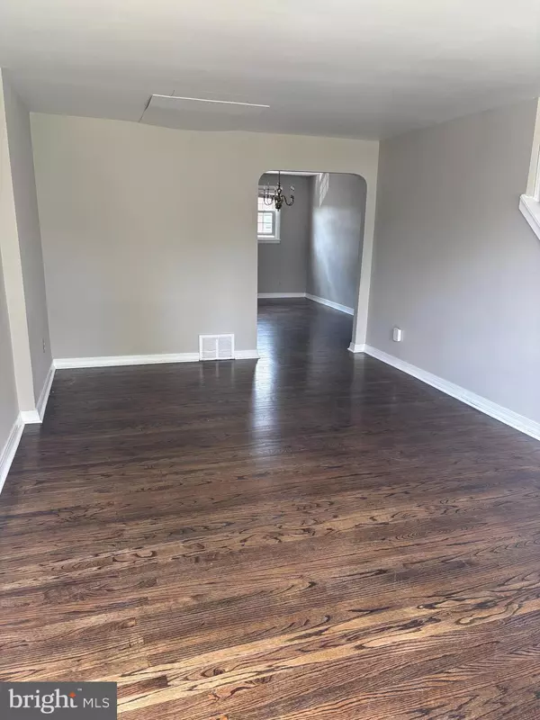 Folcroft, PA 19032,988 GRANT RD