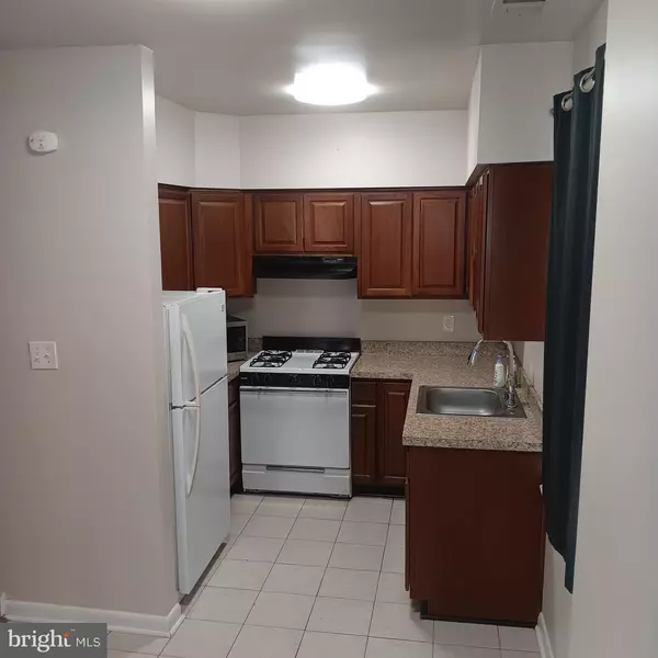 Philadelphia, PA 19121,1734 W DIAMOND ST #2