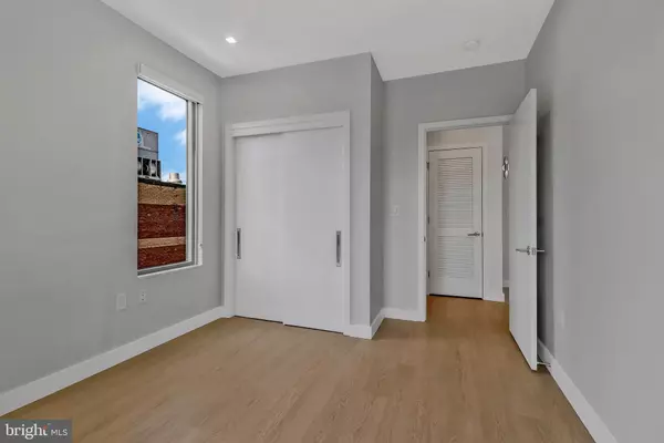 Washington, DC 20005,1224 M ST NW #406