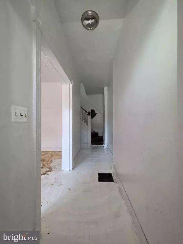 Baltimore, MD 21217,1946 HARLEM AVE