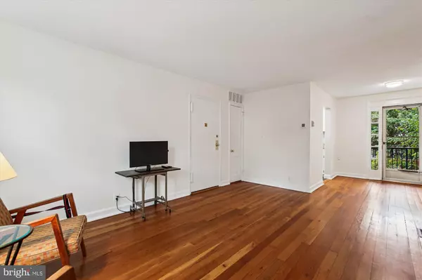 Arlington, VA 22206,4726 29TH ST S #A2