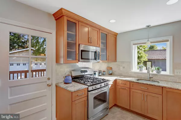 Falls Church, VA 22046,602 RANDOLPH ST