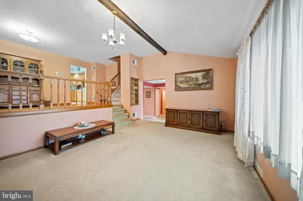 Catasauqua, PA 18032,403 CIRCLE DR