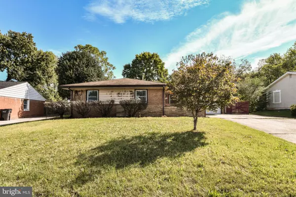 808 W NETTLE TREE RD, Sterling, VA 20164