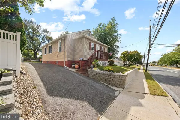 Bellmawr, NJ 08031,312 CREEK RD