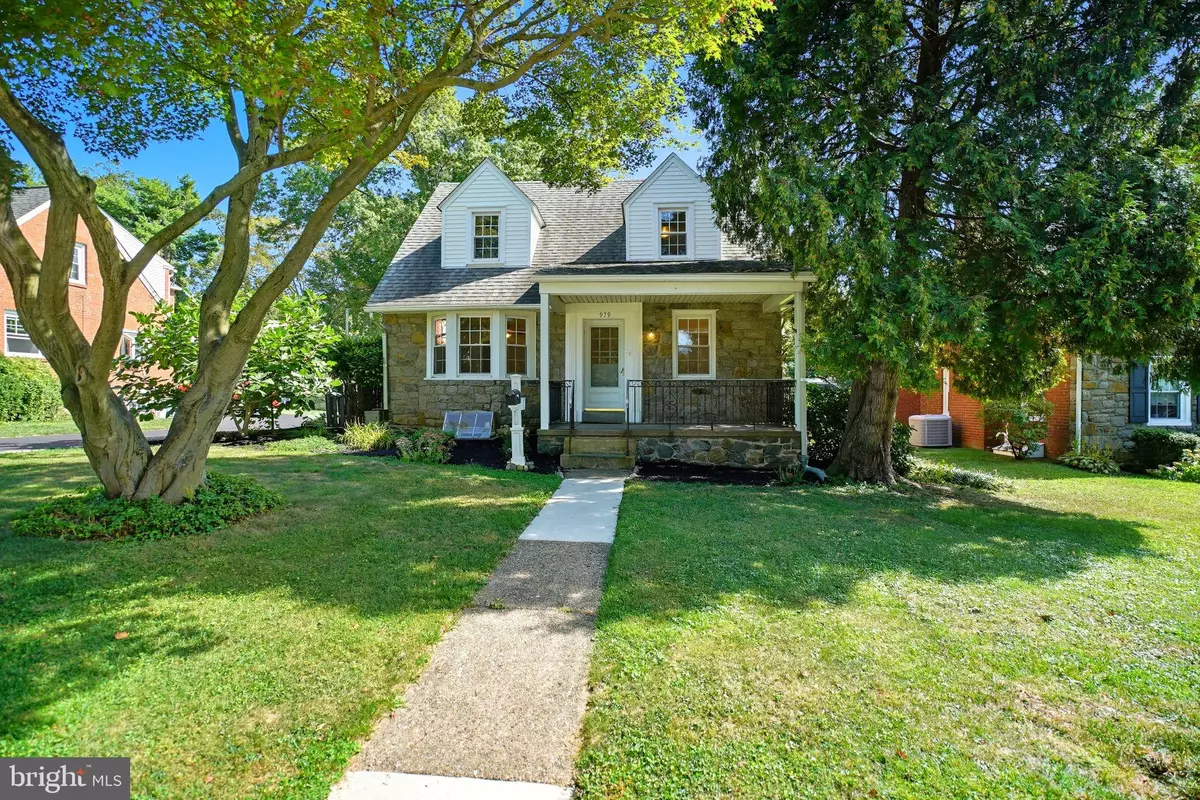 Springfield, PA 19064,979 EDGEWOOD DR