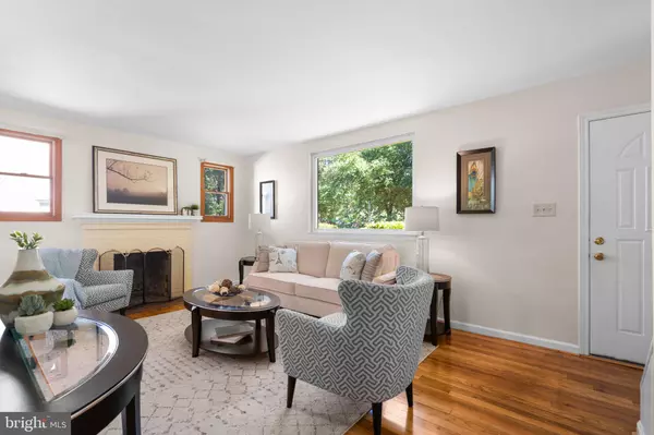 Falls Church, VA 22042,3000 WOODLAWN AVE