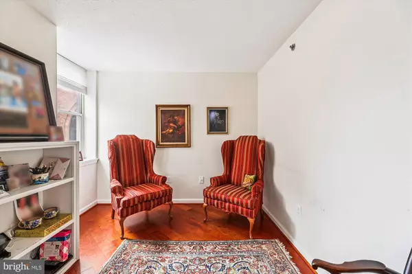 Arlington, VA 22203,900 N TAYLOR ST #904-06