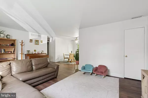 Clementon, NJ 08021,33 PALMETTA AVE