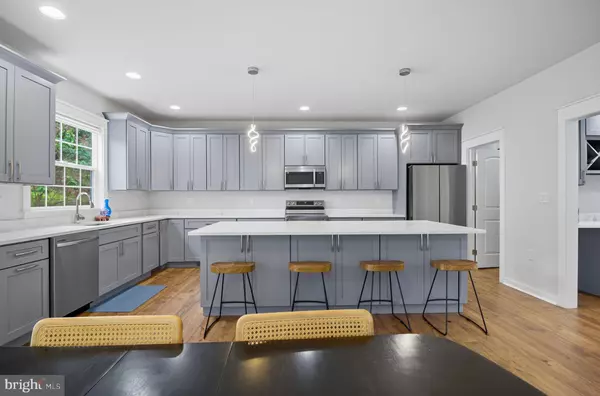 Triangle, VA 22172,18518 OLD TRIANGLE RD