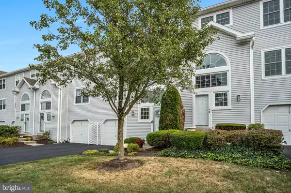 Harrisburg, PA 17111,6141 SPRING KNOLL DR