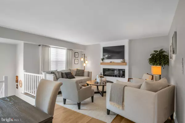 Harrisburg, PA 17111,6141 SPRING KNOLL DR