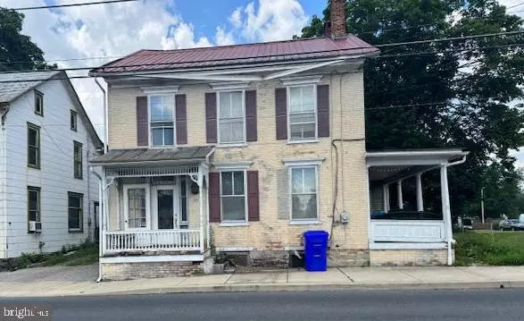 16 W MAIN ST, Arendtsville, PA 17303