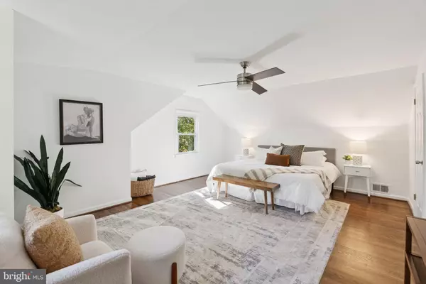 Falls Church, VA 22042,3333 SLADE RUN DR