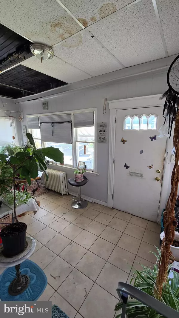 Philadelphia, PA 19138,2043 CONLYN ST