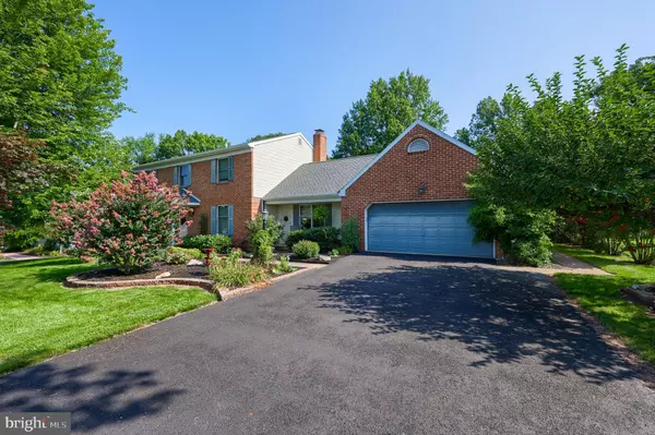 1300 GARRISON DR, York, PA 17404