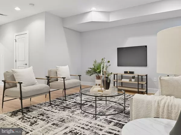 Philadelphia, PA 19130,1902 POPLAR ST #A