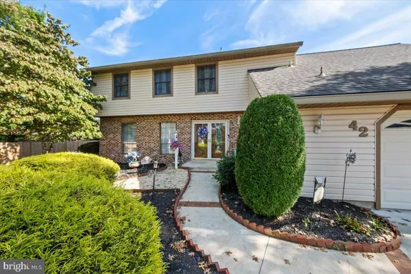 Mount Laurel, NJ 08054,42 MEADOWRUE CT