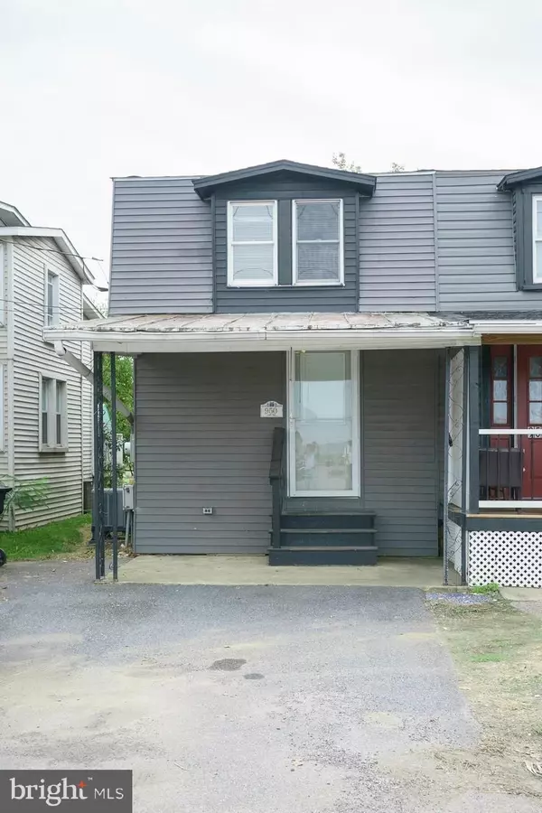 New Holland, PA 17557,950 W MAIN ST