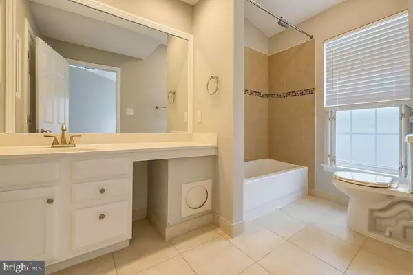 Gaithersburg, MD 20878,1 BEACON HILL WAY