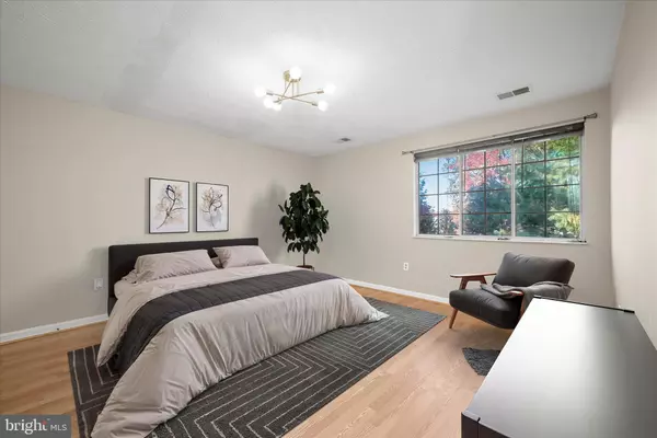 Germantown, MD 20874,12309 SILVERGATE WAY #908-K