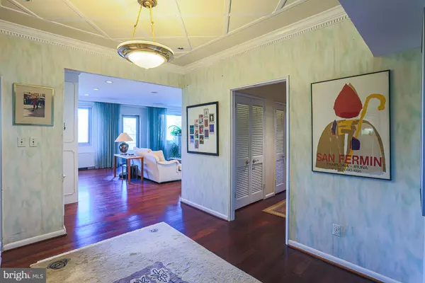 Pikesville, MD 21208,11 SLADE AVE #301