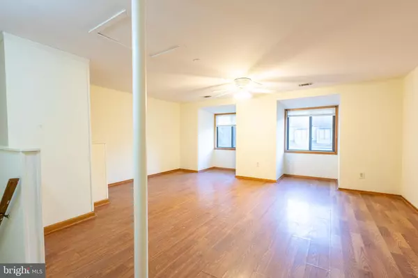 Gaithersburg, MD 20886,9469 CHADBURN PL