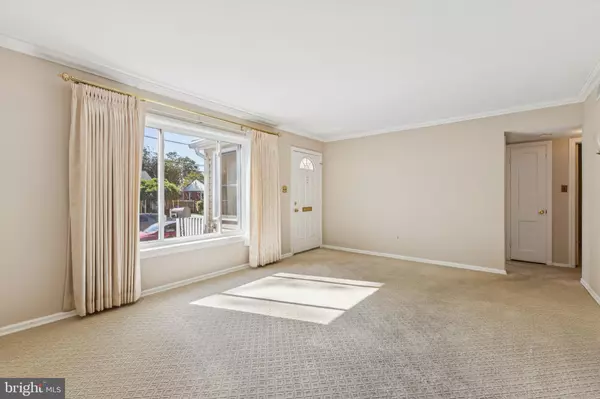 Silver Spring, MD 20902,1523 CREST RD