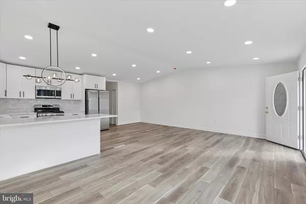 Jenkintown, PA 19046,606 WANAMAKER RD