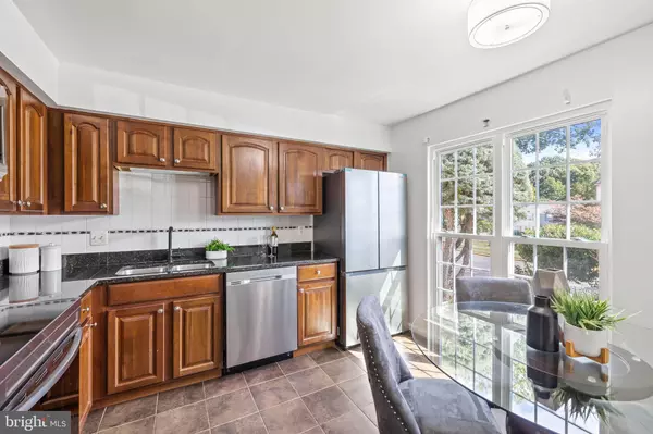 Lorton, VA 22079,7658 STANA CT