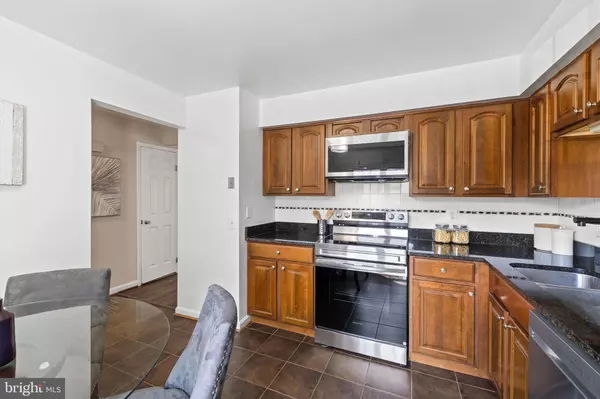 Lorton, VA 22079,7658 STANA CT