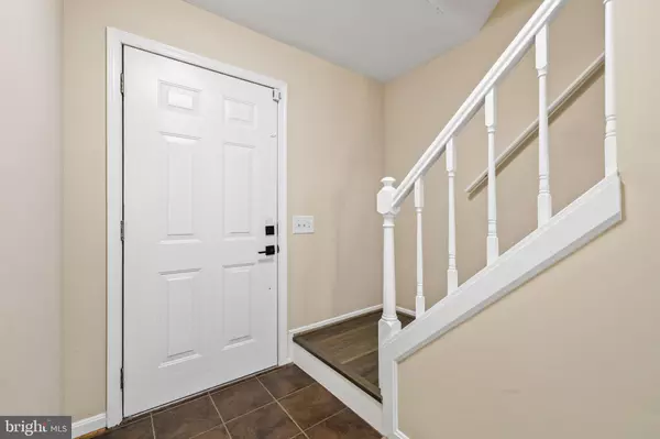 Lorton, VA 22079,7658 STANA CT