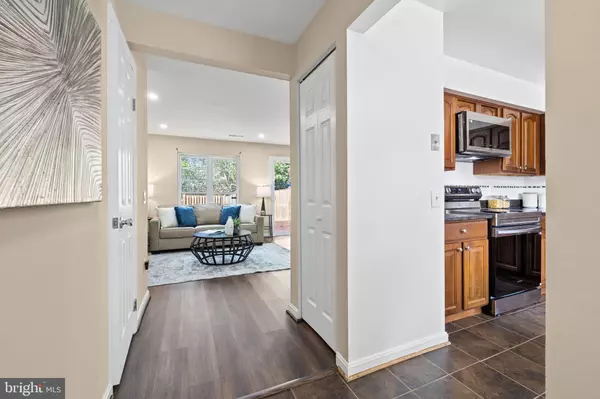 Lorton, VA 22079,7658 STANA CT