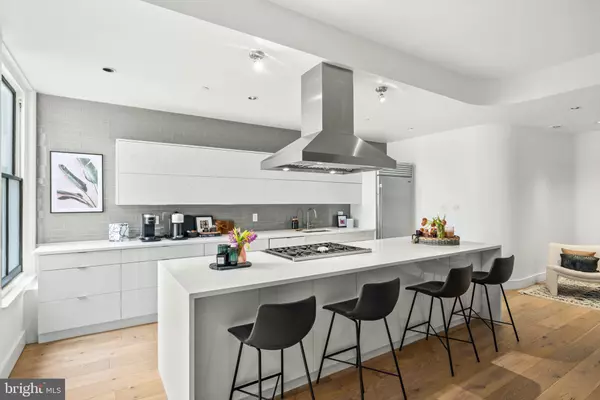 Philadelphia, PA 19103,1606 CHESTNUT ST #4