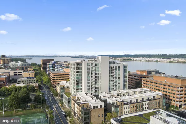 Alexandria, VA 22314,925 N FAIRFAX ST #812