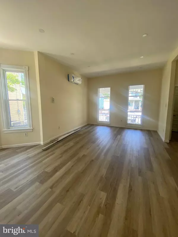 Gloucester City, NJ 08030,724 HUNTER ST