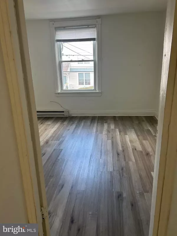 Coatesville, PA 19320,902 MERCHANT ST