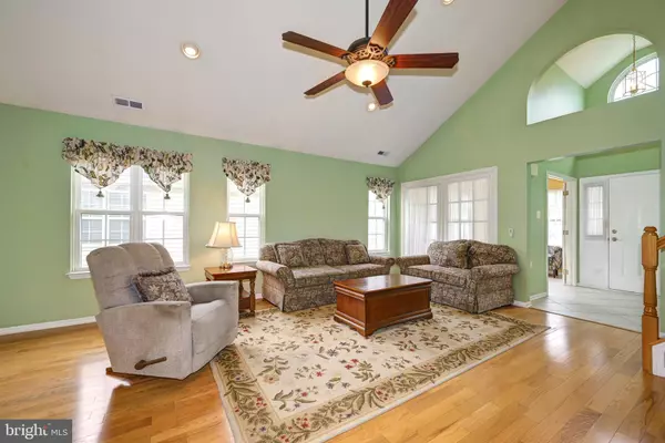 West Deptford, NJ 08086,110 AVOCET LN