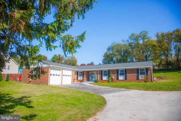 Charles Town, WV 25414,941 S SAMUEL ST