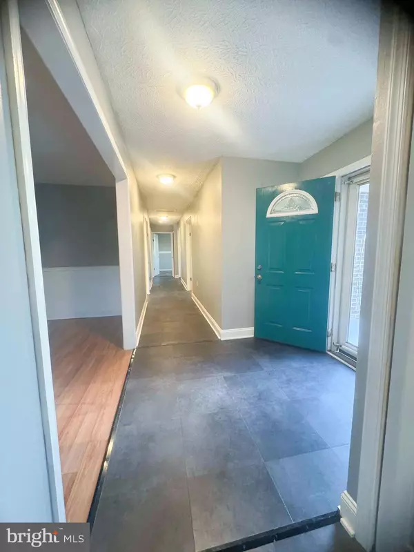 Charles Town, WV 25414,941 S SAMUEL ST