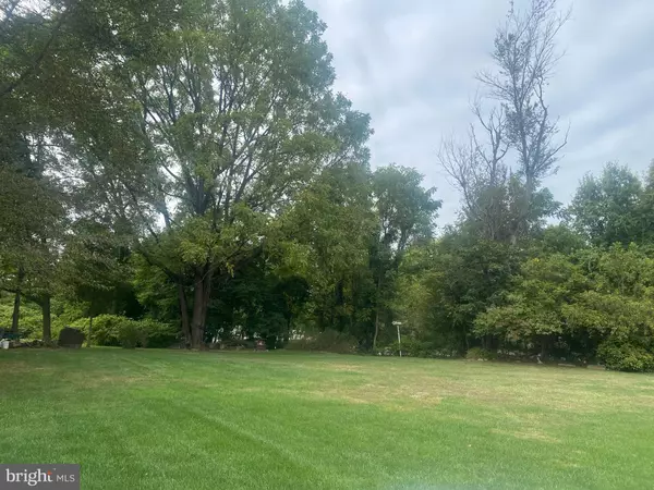 Robbinsville, NJ 08691,264 EDGEBROOK RD
